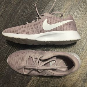 Women’s Nike Sneakers